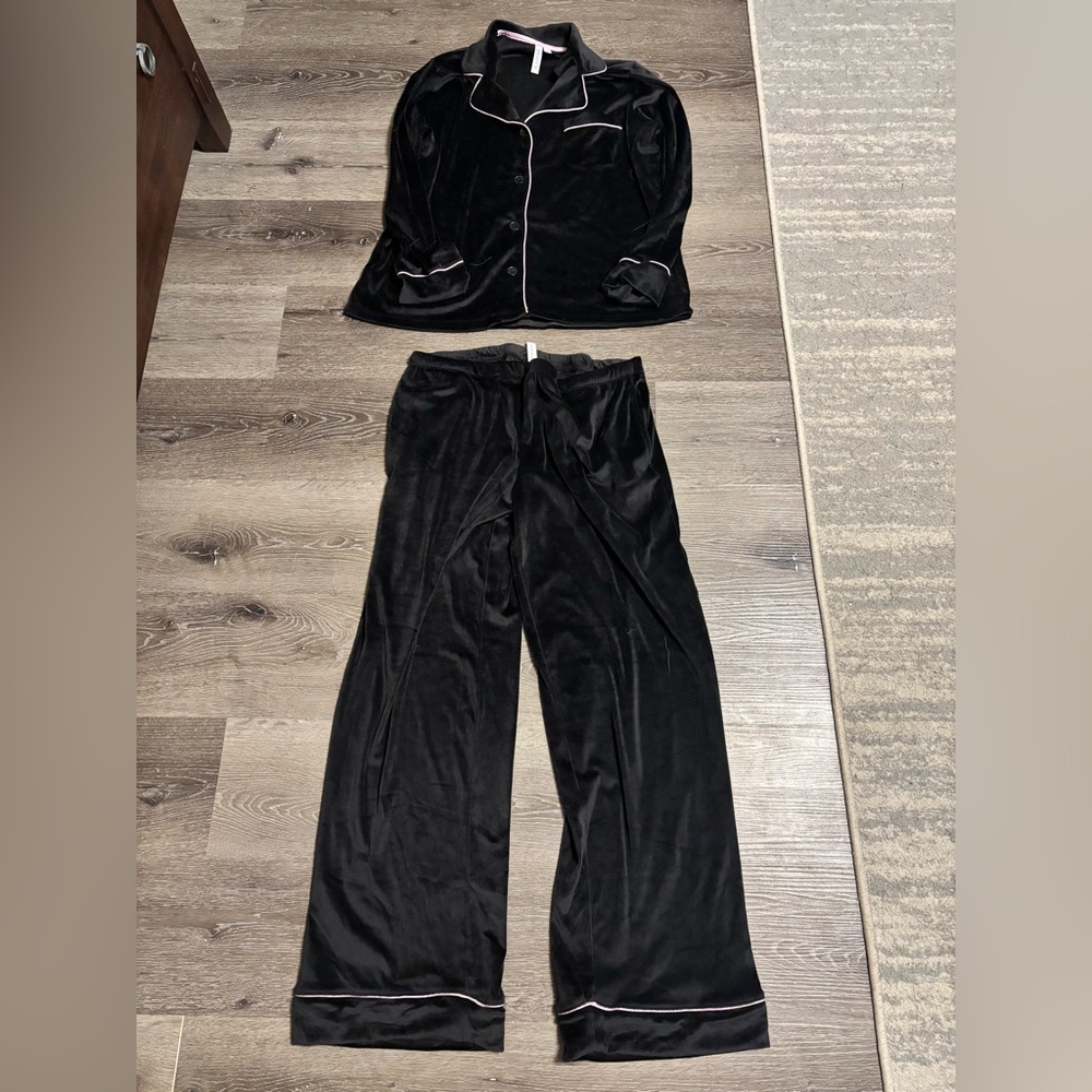 Joyspun velour pajama set M (8-10) like new